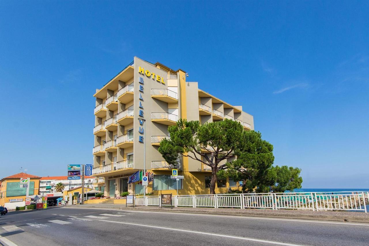 Hotel Bellevue Et Mediterranee Diano Marina Exterior photo